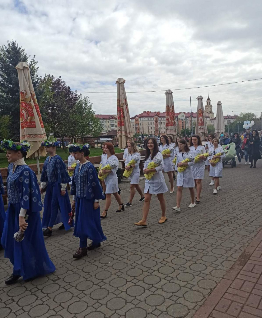 парад колясок 2022 (1).jpg