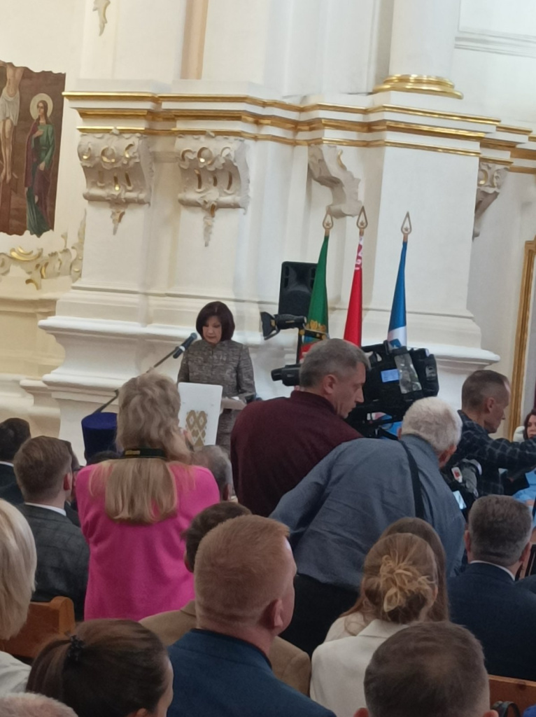 imgpsh_fullsize_anim (2).jpg